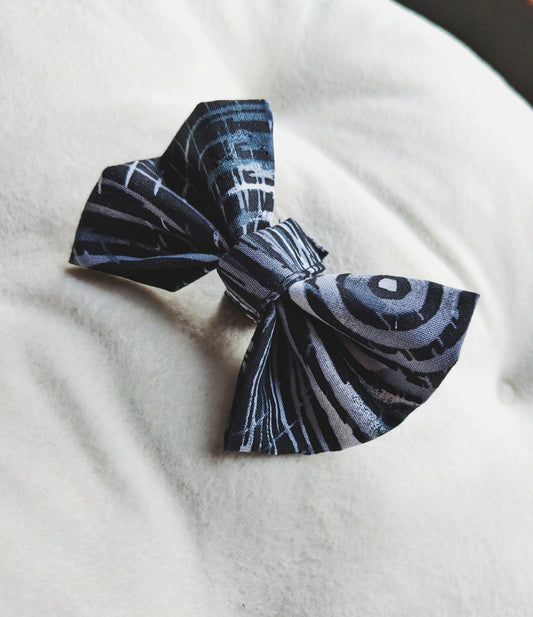 Black Spiral Bow